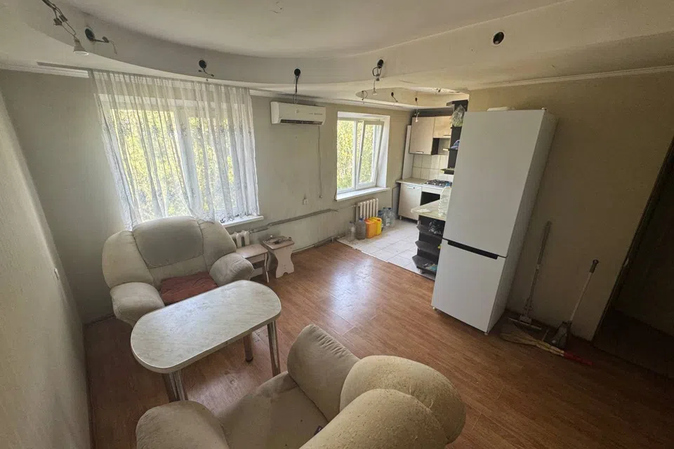 Продаётся 3-комнатная квартира, 6 м²