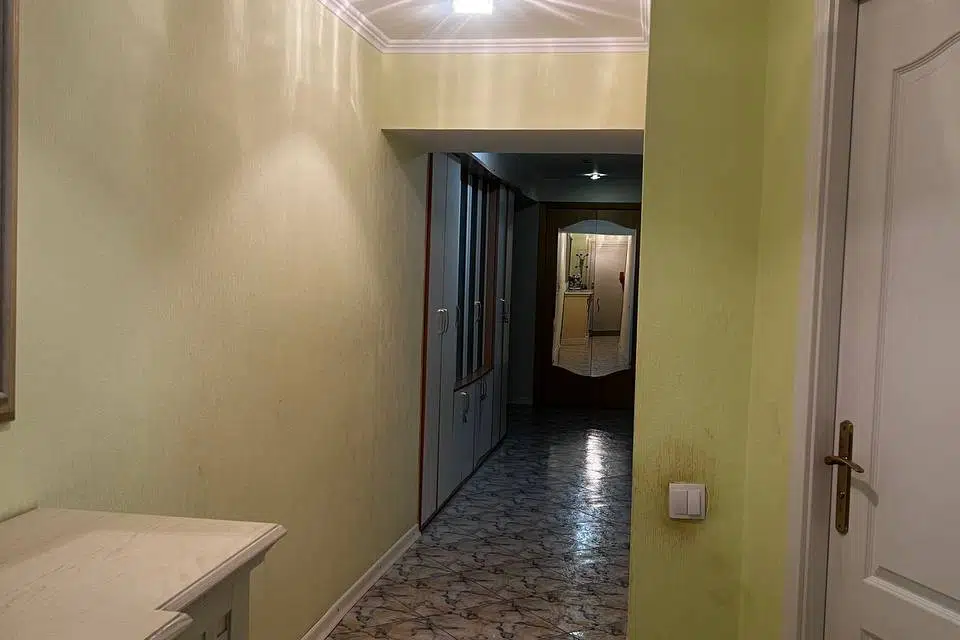 Продаётся 3-комнатная квартира, 87 м²