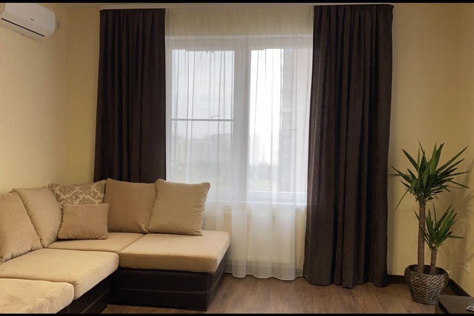 Продаётся 1-комнатная квартира, 43 м²
