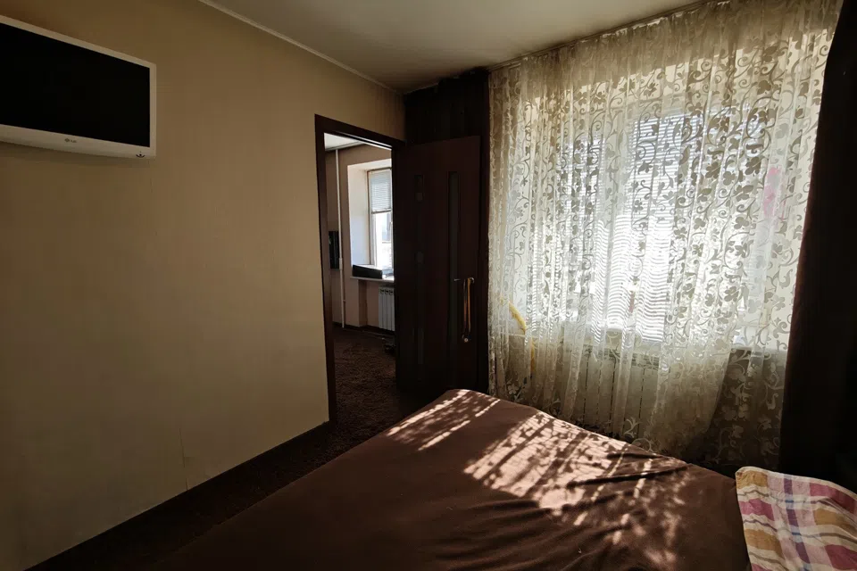 Продаётся 4-комнатная квартира, 77 м²