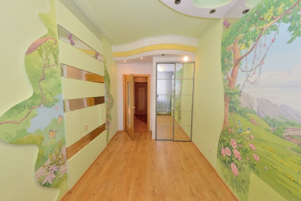 Продаётся 3-комнатная квартира, 90.2 м²