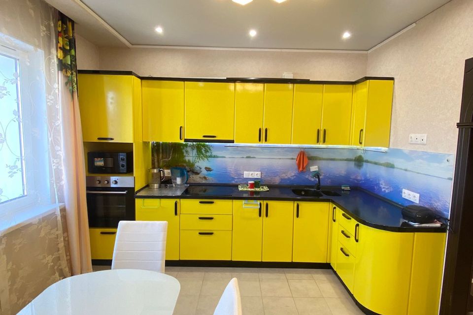 Продаётся 2-комнатная квартира, 67.2 м²