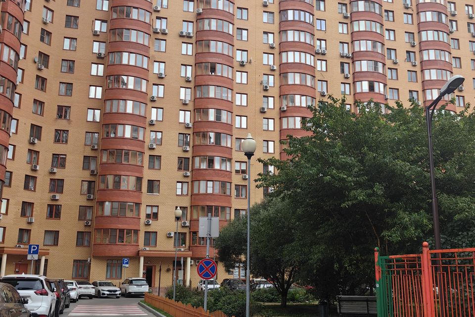 Продаётся 3-комнатная квартира, 118 м²