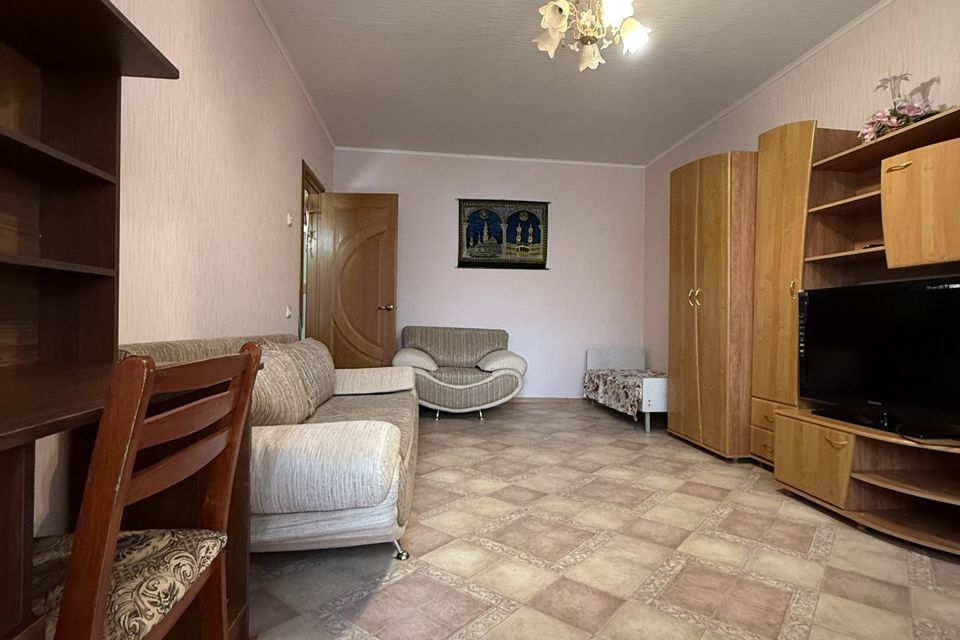 Сдаётся 1-комнатная квартира, 38 м²