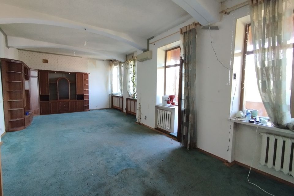 Продаётся 2-комнатная квартира, 94.6 м²