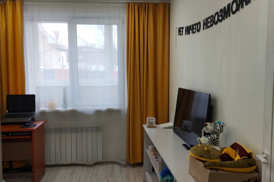 Продаётся 1-комнатная квартира, 49 м²