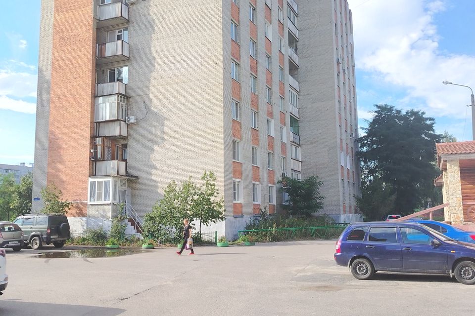 Продаётся комната в 5-комн. квартире, 16.7 м²