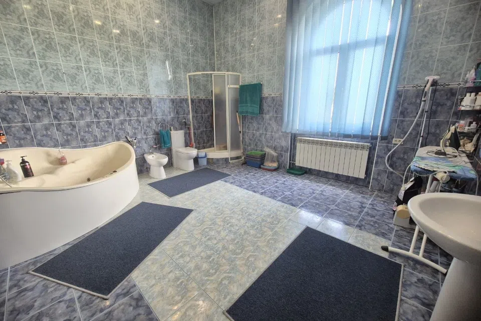 Продаётся 2-этажный дом, 470.5 м²