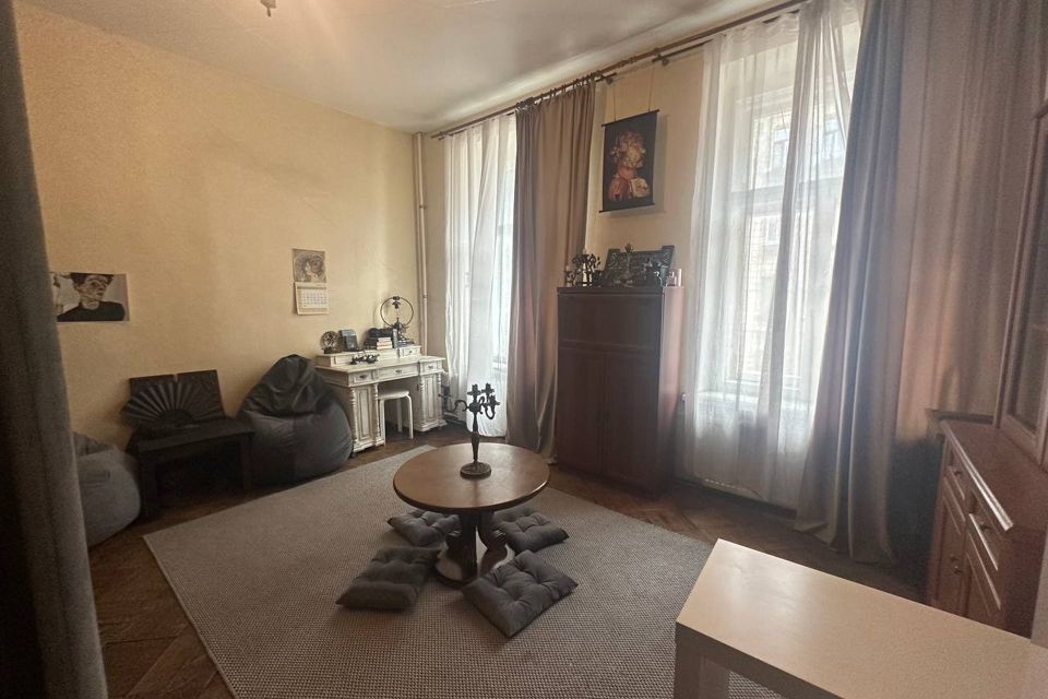 Продаётся 4-комнатная квартира, 109.5 м²