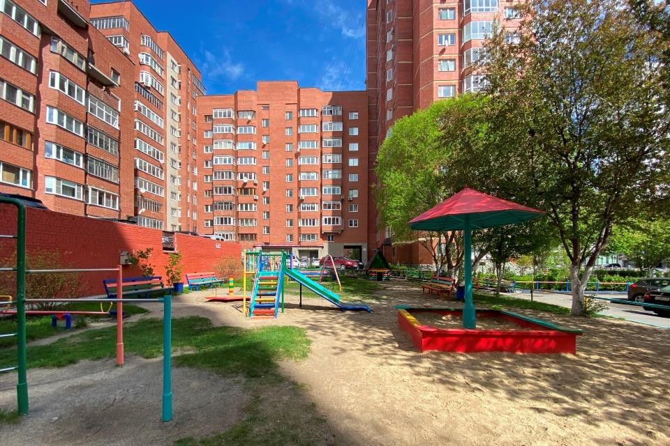 Продаётся 2-комнатная квартира, 65.6 м²