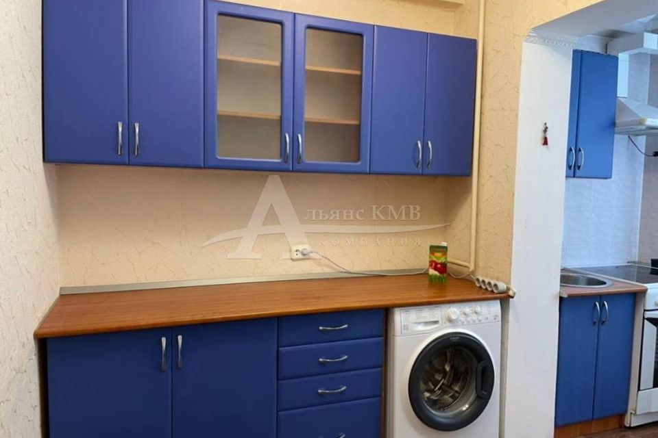 Продаётся 1-комнатная квартира, 42 м²
