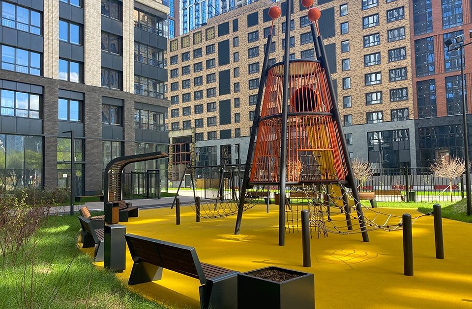 Продаётся 4-комнатная квартира, 100.7 м²