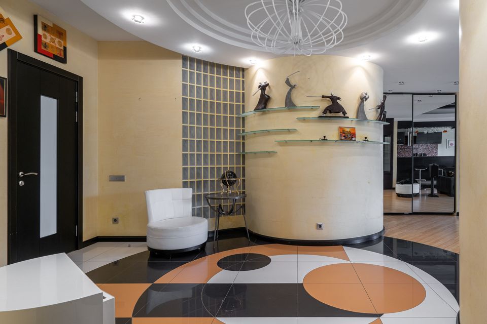 Продаётся 5-комнатная квартира, 263 м²