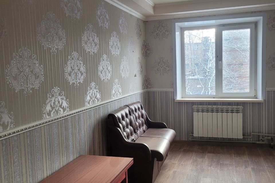 Продаётся 4-комнатная квартира, 69.7 м²