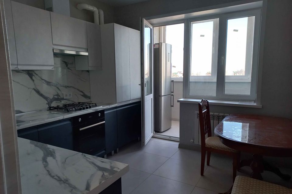 Сдаётся 2-комнатная квартира, 56 м²