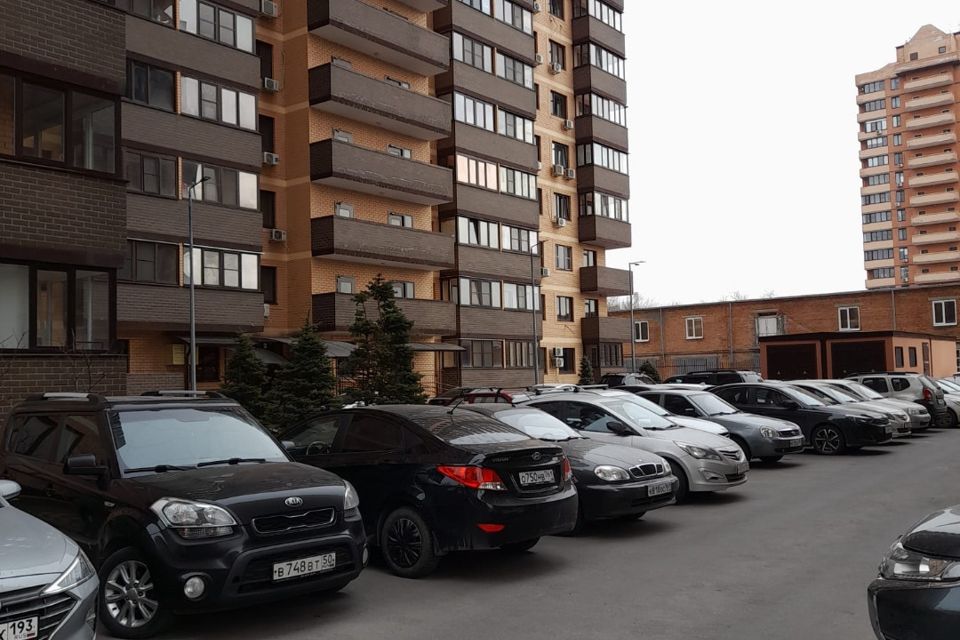 Продаётся 1-комнатная квартира, 43.3 м²