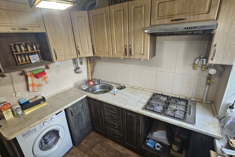 Продаётся 2 комнаты в 2-комн. квартире, 27 м²