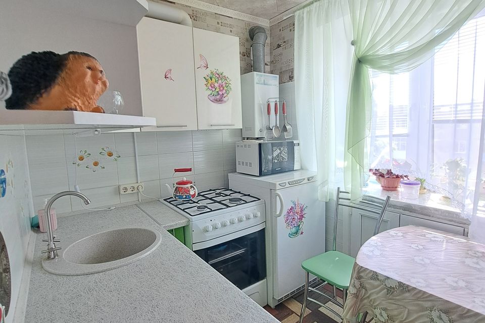 Продаётся 3-комнатная квартира, 61.3 м²