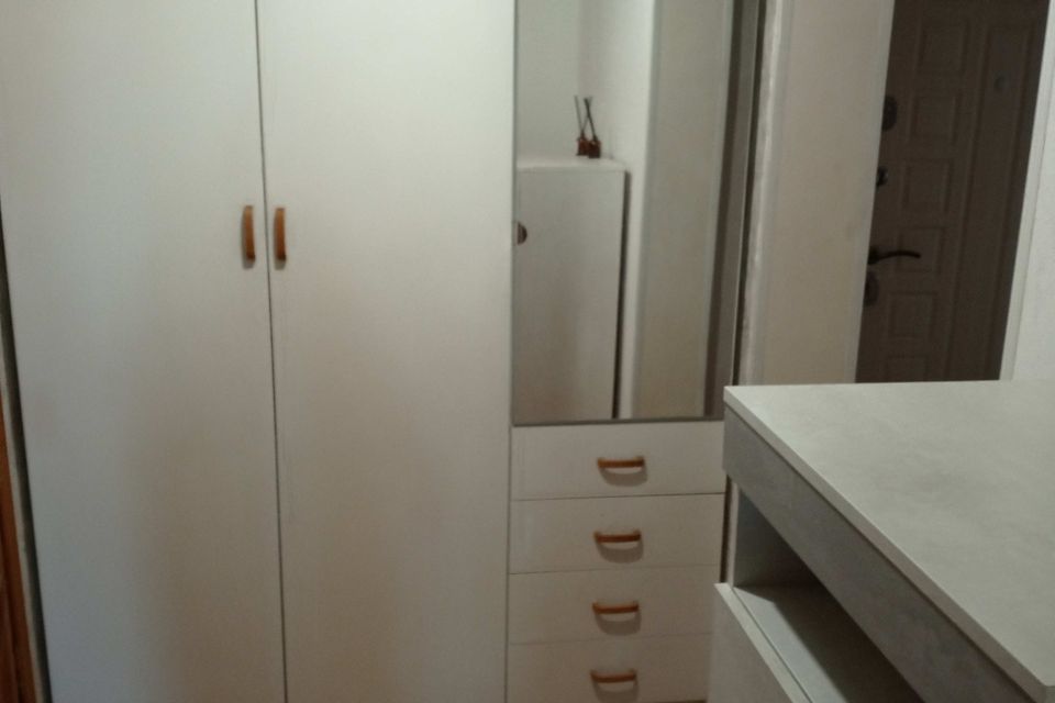 Сдаётся 2-комнатная квартира, 72 м²