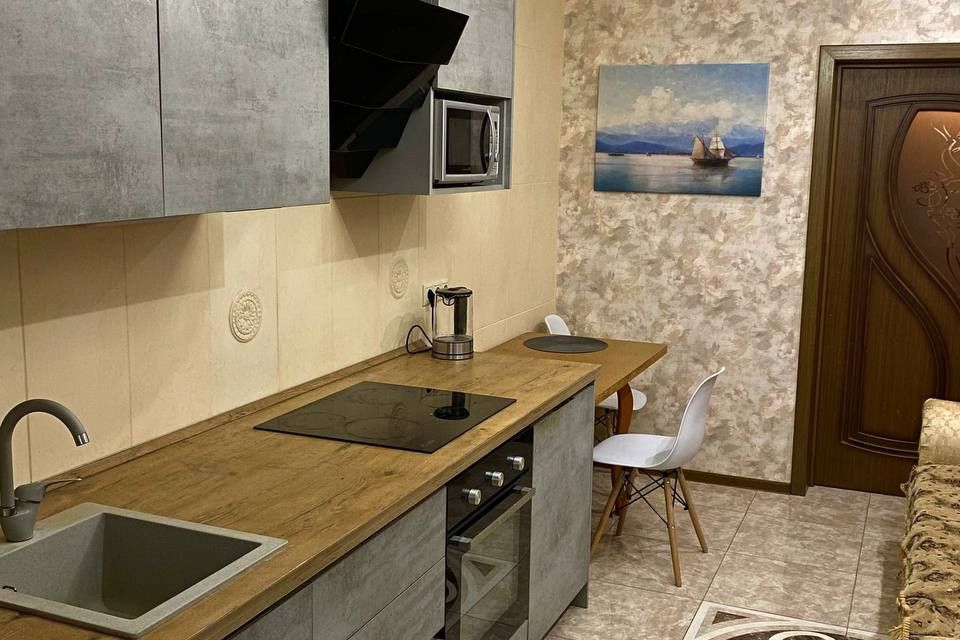 Сдаётся 1-комнатная квартира, 42 м²