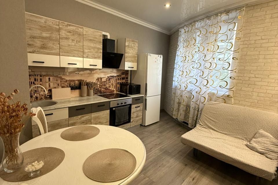 Продаётся 1-комнатная квартира, 37 м²