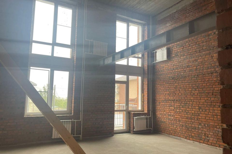 Сдаётся 1-комнатная квартира, 64.8 м²