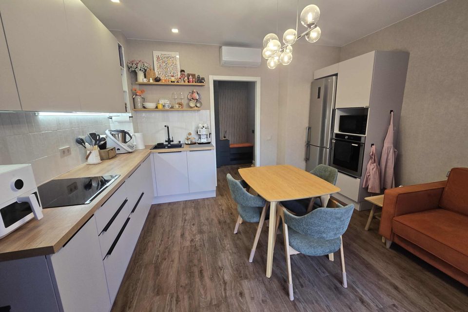 Продаётся 2-комнатная квартира, 70.1 м²