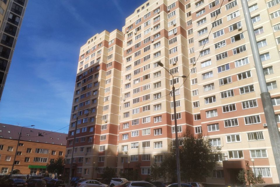 Продаётся 4-комнатная квартира, 134.9 м²