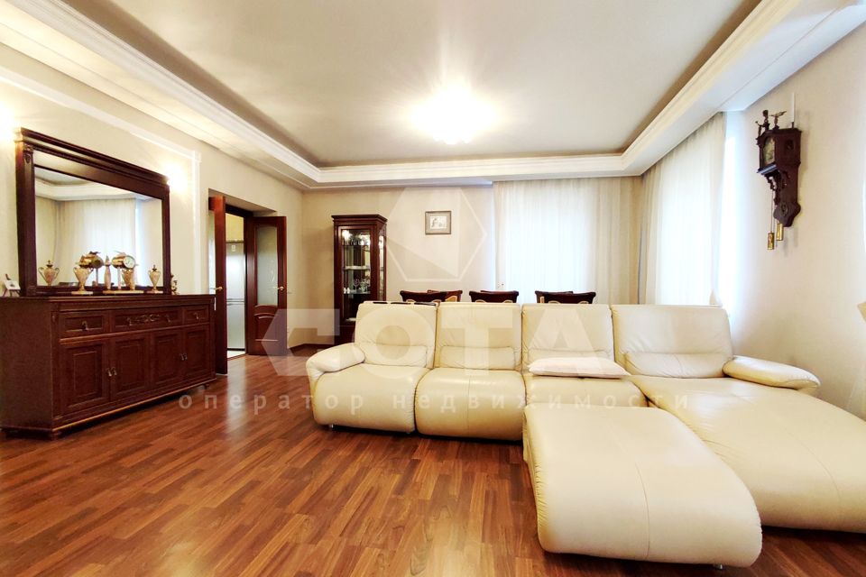 Продаётся 2-комнатная квартира, 72.8 м²