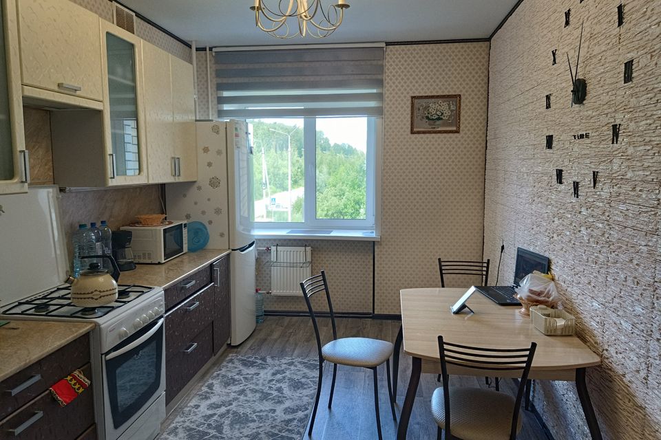 Продаётся 3-комнатная квартира, 90 м²