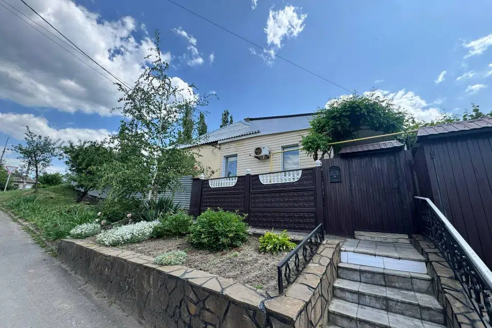 Продаётся 2-этажный дом, 139 м²