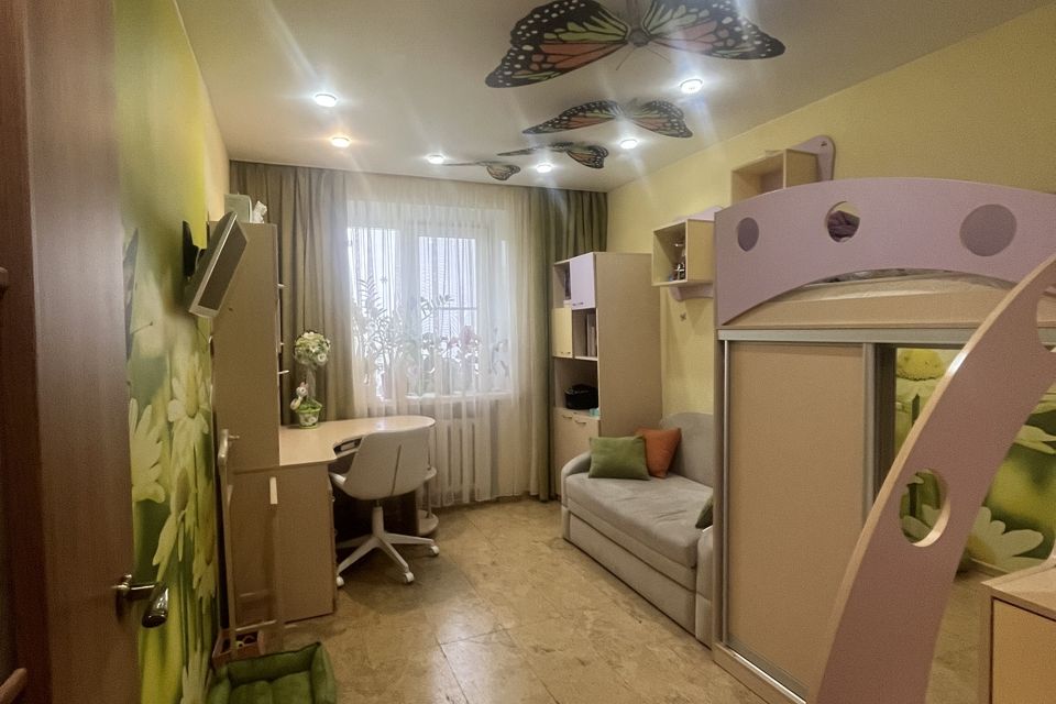 Продаётся 4-комнатная квартира, 71.8 м²
