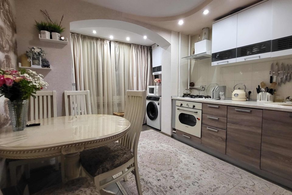 Продаётся 3-комнатная квартира, 49.9 м²