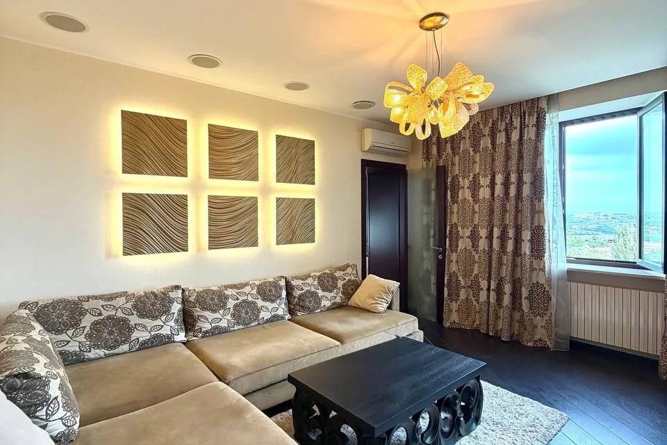 Продаётся 3-комнатная квартира, 86.4 м²