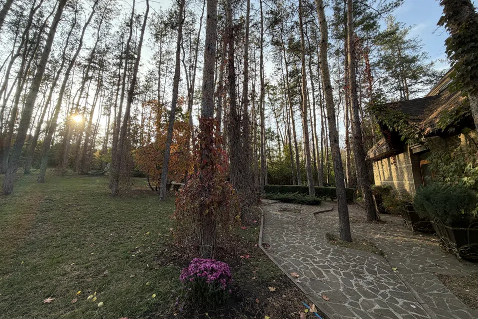 Продаётся 3-этажный дом, 400 м²