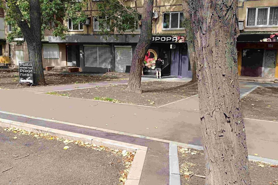 Сдаётся торговое помещение, 73 м²