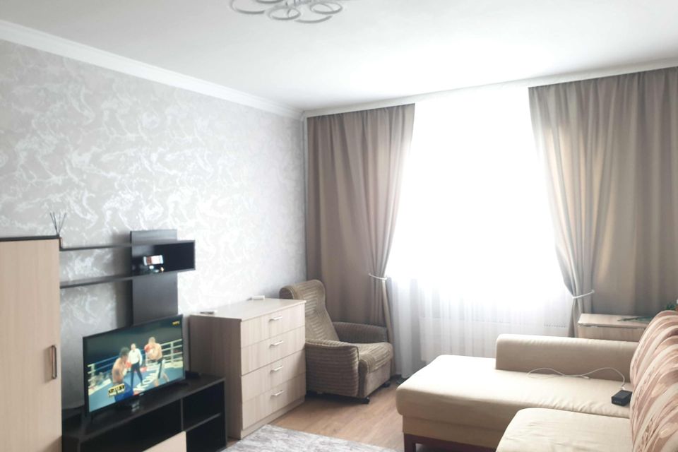 Продаётся 1-комнатная квартира, 38.2 м²