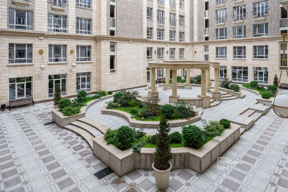 Продаётся 3-комнатная квартира, 140 м²