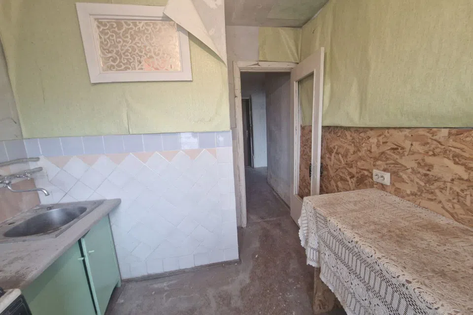 Продаётся 3-комнатная квартира, 56 м²