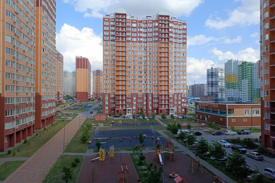 Продаётся 2-комнатная квартира, 56.6 м²