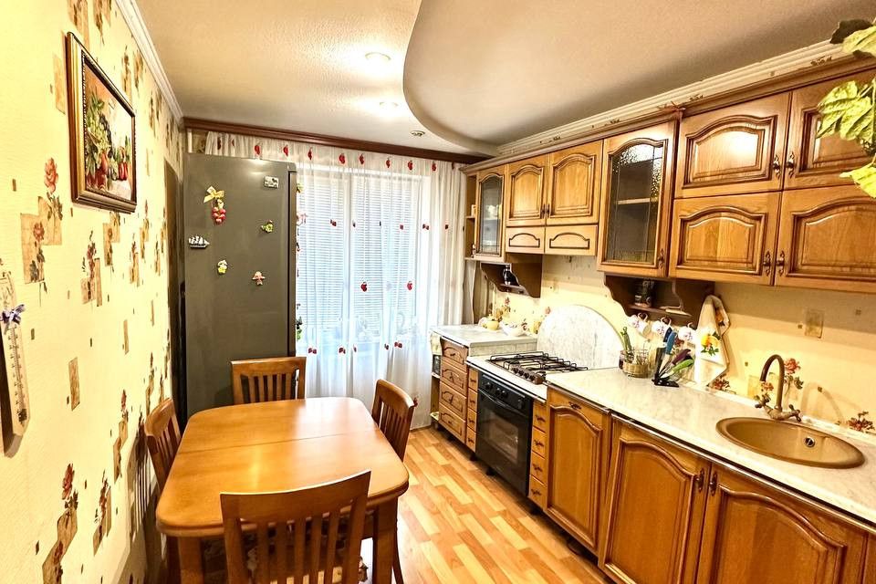 Продаётся 3-комнатная квартира, 61.2 м²