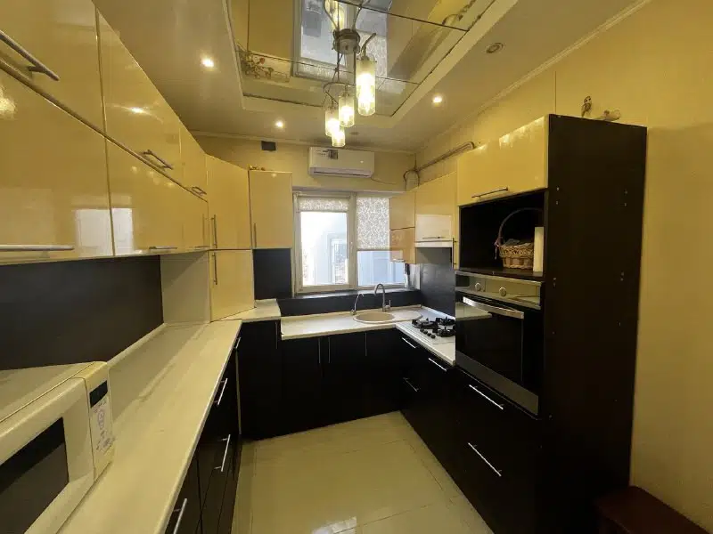 Продаётся 3-этажный дом, 235 м²