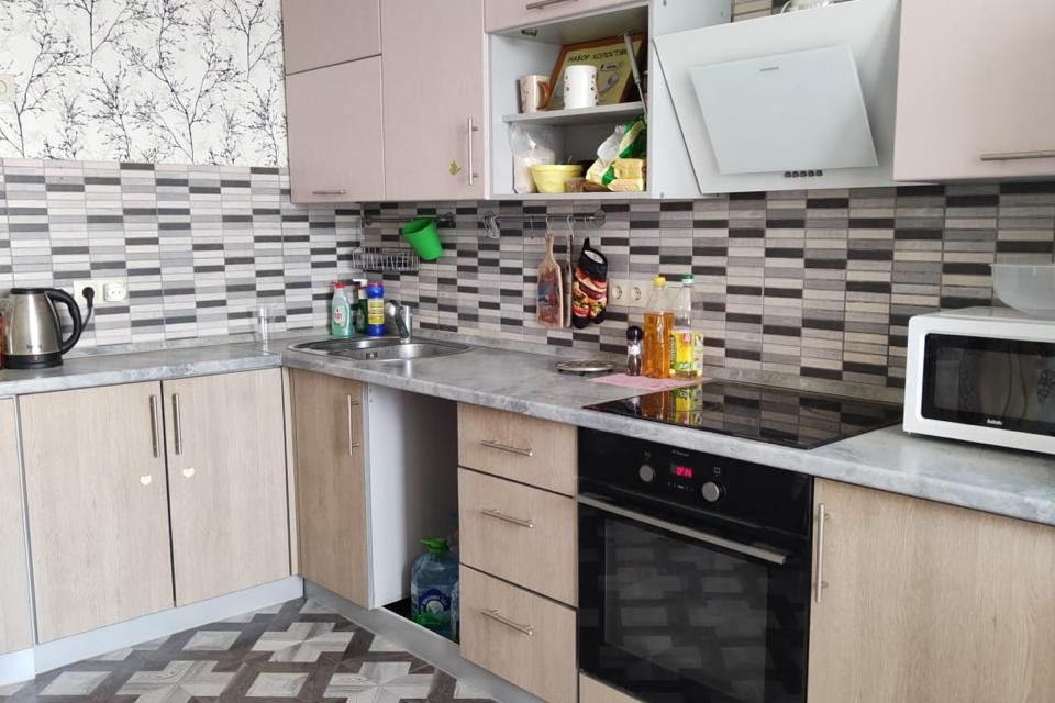 Продаётся 1-комнатная квартира, 41.2 м²