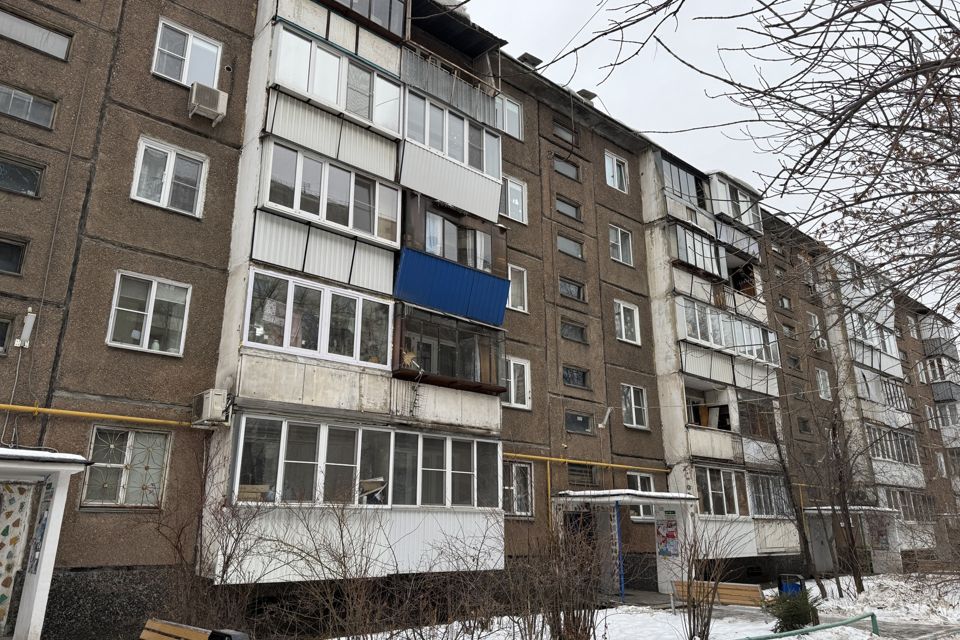 Продаётся 3-комнатная квартира, 61.4 м²