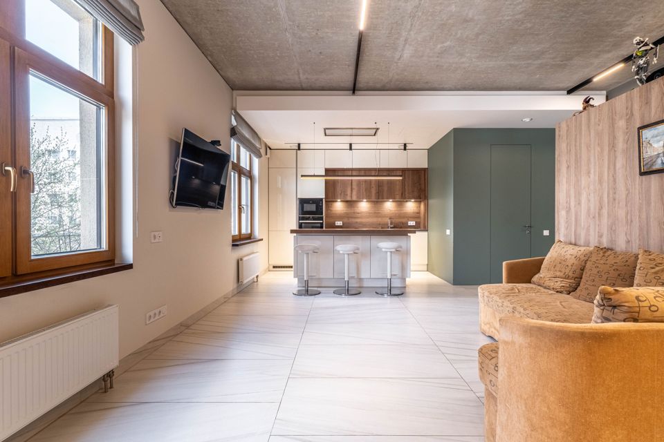 Продаётся 2-комнатная квартира, 83 м²