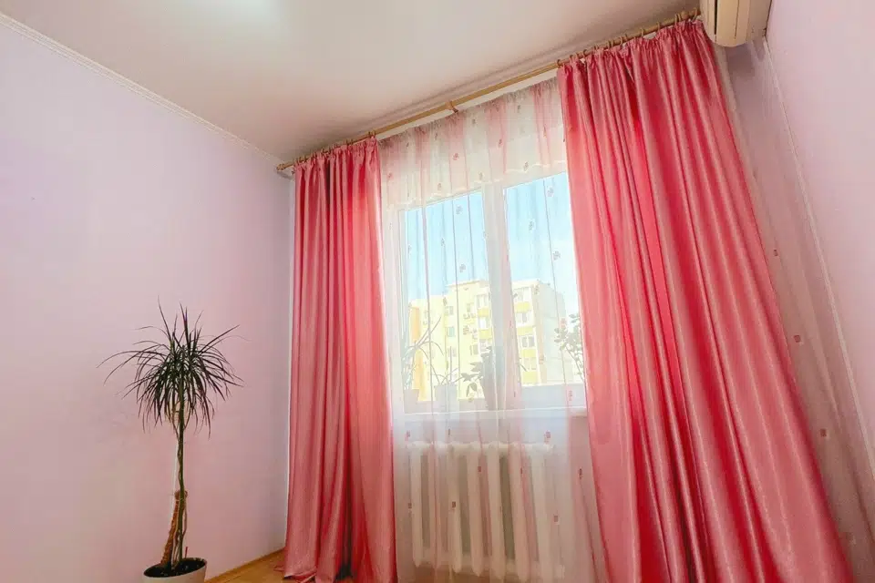 Продаётся 3-комнатная квартира, 65 м²
