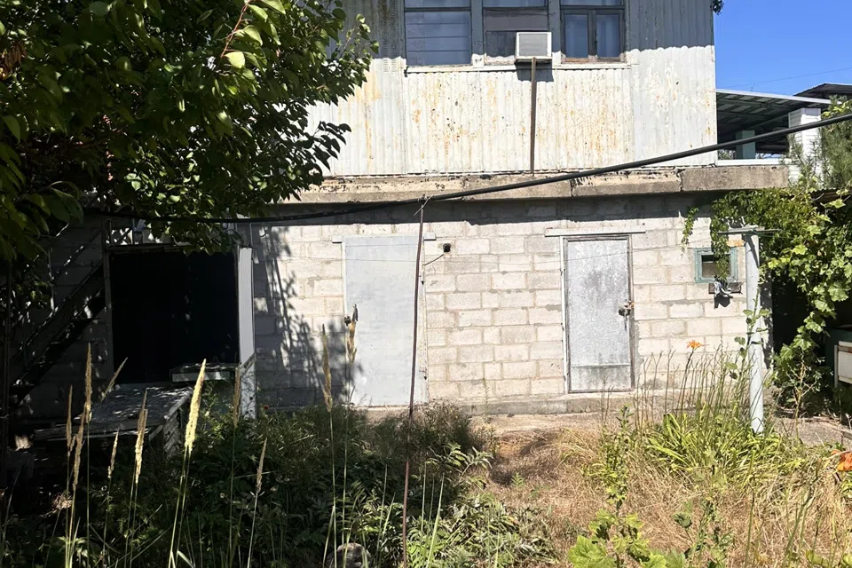 Продаётся 2-этажный дом, 200 м²