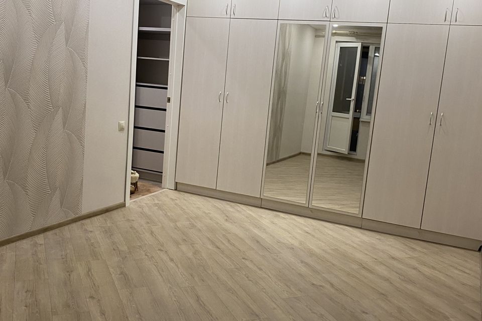 Сдаётся 2-комнатная квартира, 59.6 м²