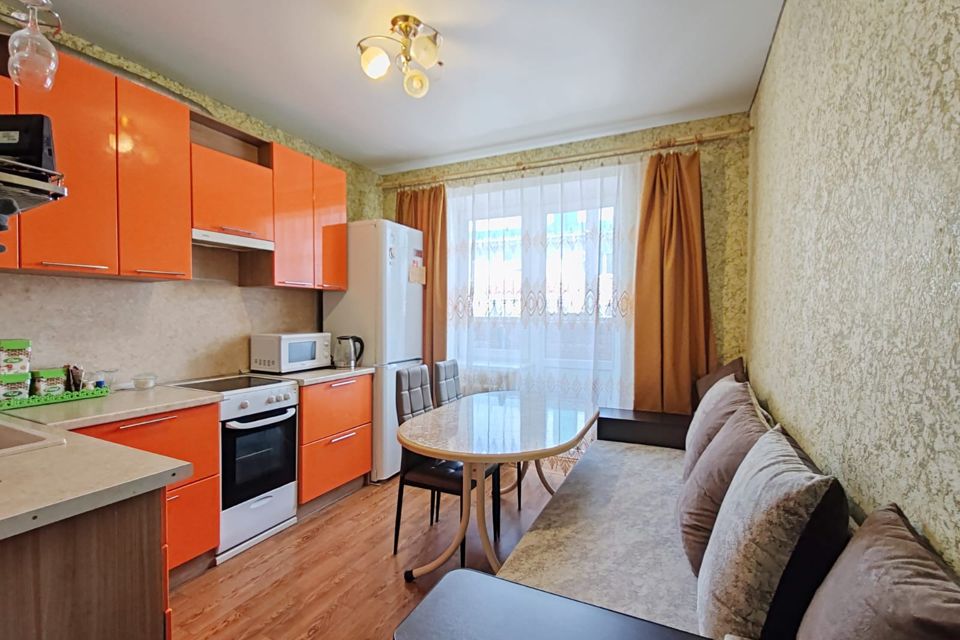 Продаётся 1-комнатная квартира, 38 м²