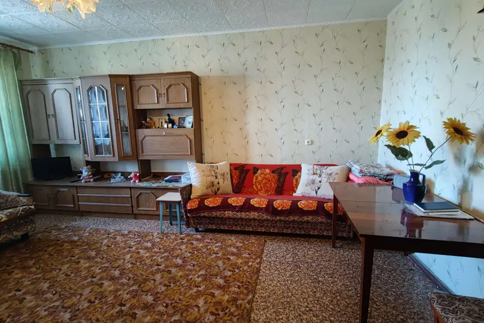 Продаётся 4-комнатная квартира, 85 м²